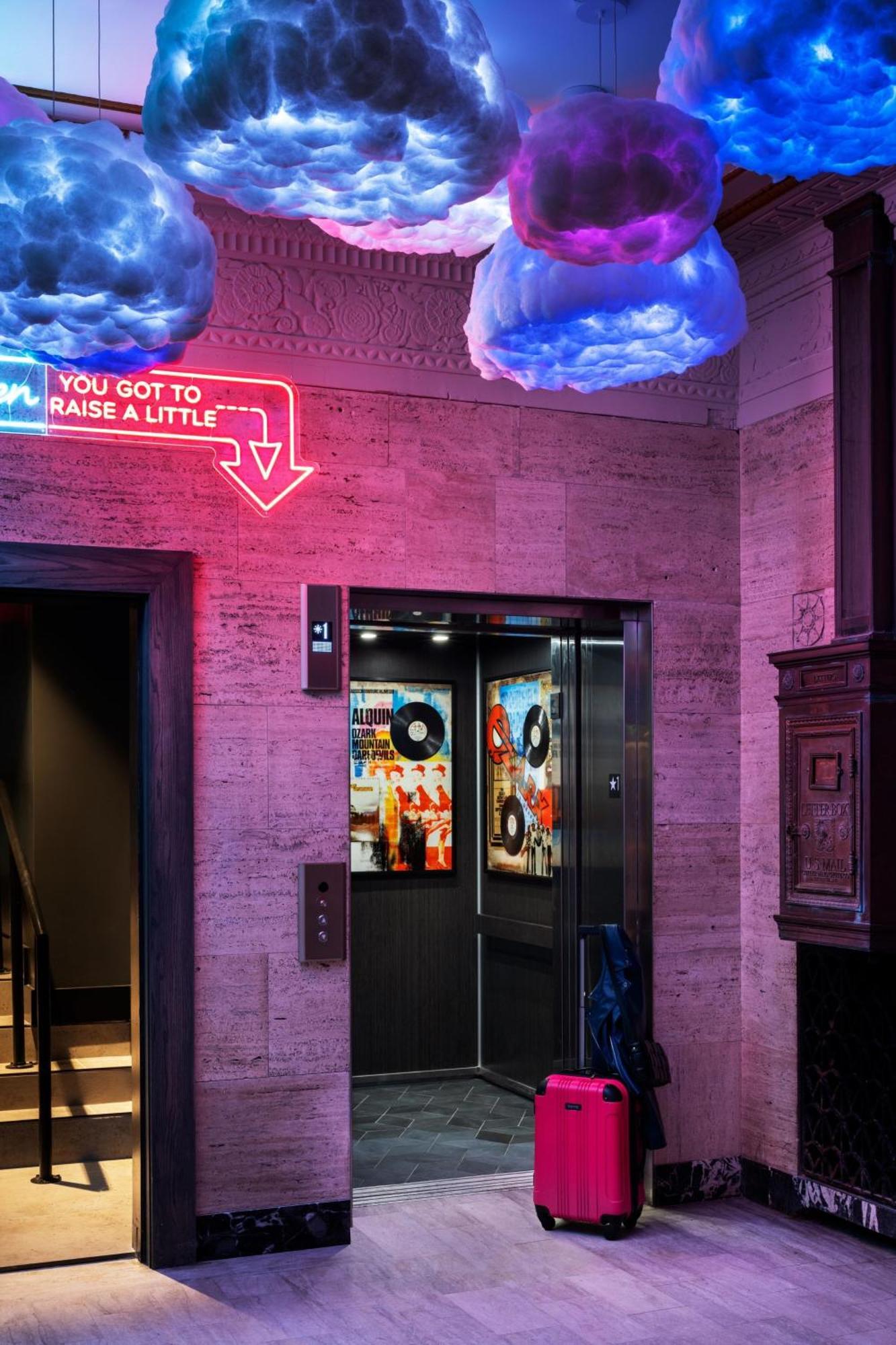 فندق Moxy Springfield Downtown المظهر الخارجي الصورة